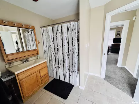 830 S Lafayette St, Macomb, IL 61455 photo 14