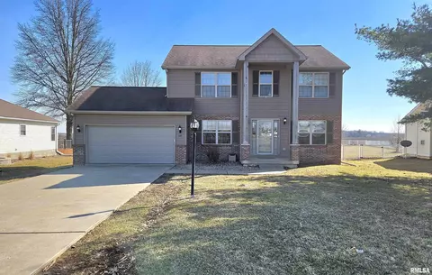 122 E Cypress Rd, Canton, IL 61520 photo 2