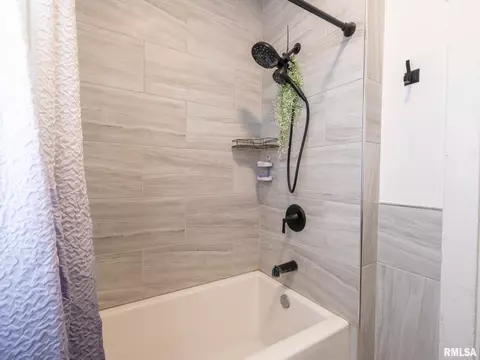 Bath - 103 W Washington St, Benson, IL 61516 photo 2 of 2