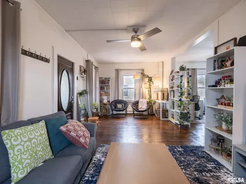 Living - 103 W Washington St, Benson, IL 61516 photo 5 of 6