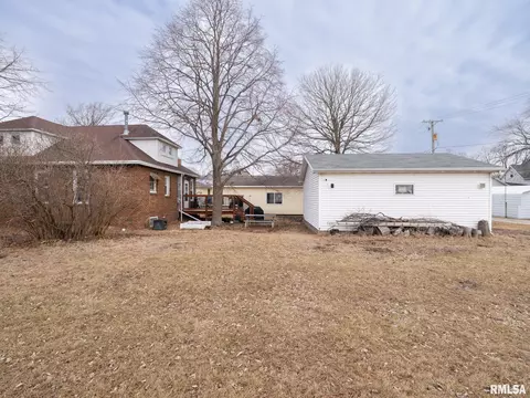 Exterior - 103 W Washington St, Benson, IL 61516 photo 6 of 16