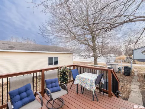 Exterior - 103 W Washington St, Benson, IL 61516 photo 11 of 16