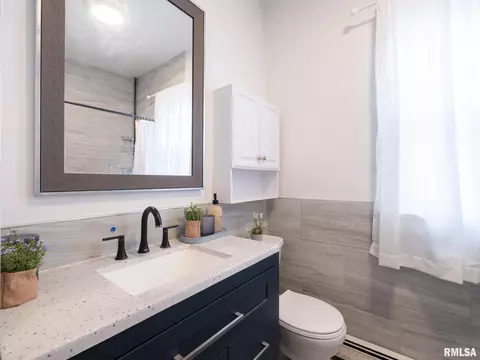 Bath - 103 W Washington St, Benson, IL 61516 photo 1 of 2