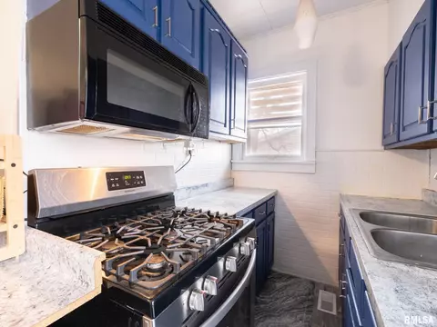 Kitchen - 103 W Washington St, Benson, IL 61516 photo 6 of 8