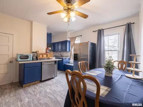 Dining - 103 W Washington St, Benson, IL 61516 photo 3 of 4