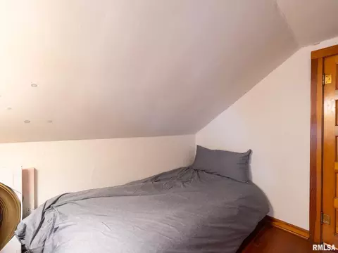 Bedroom - 103 W Washington St, Benson, IL 61516 photo 7 of 9