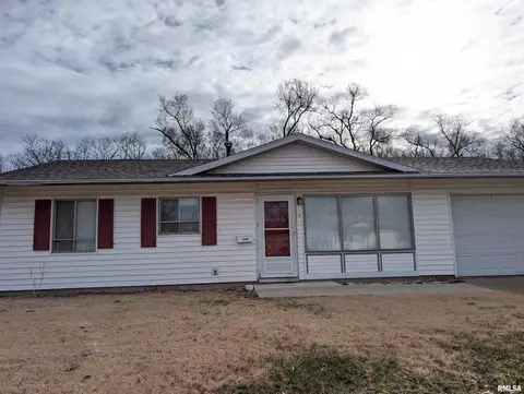 1704 Lamar Dr, Pekin, IL 61554