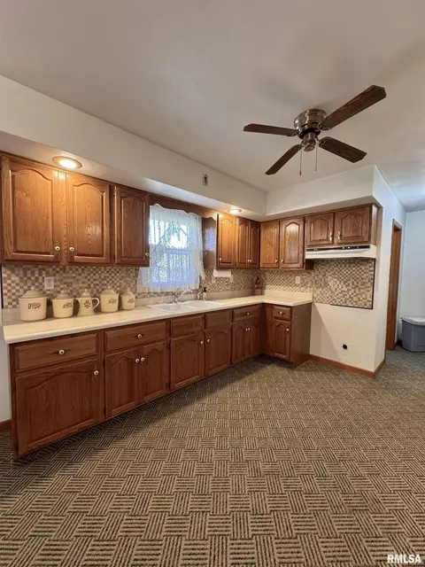 Kitchen - 1218 Rebecca Ln, Macomb, IL 61455 photo 2 of 2