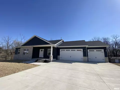 403 W Ten Mile Creek Rd, Germantown Hills, IL 61548