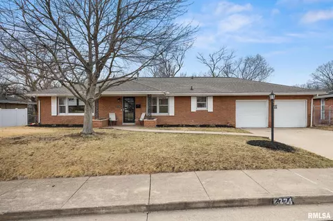 2724 W Parkridge Ave, Peoria, IL 61604