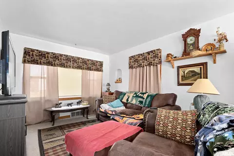 Living - 505 E Harrison St, Morton, IL 61550 photo 1 of 2