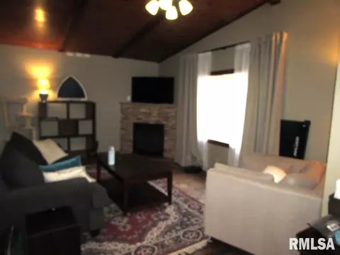 400 Hamilton St, Washington, IL 61571 photo 4