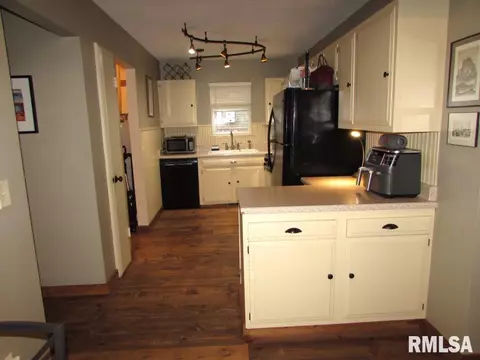 400 Hamilton St, Washington, IL 61571 photo 7