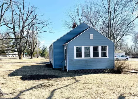 2101 Washington Rd, Washington, IL 61571