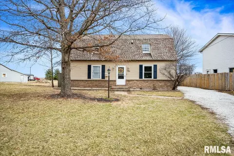 906 N Niles St, Metamora, IL 61548