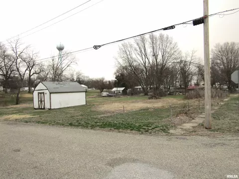 204 Chestnut, Forest City, IL 61532