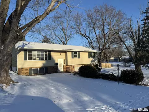 7304 N Oxford Pl, Peoria, IL 61614