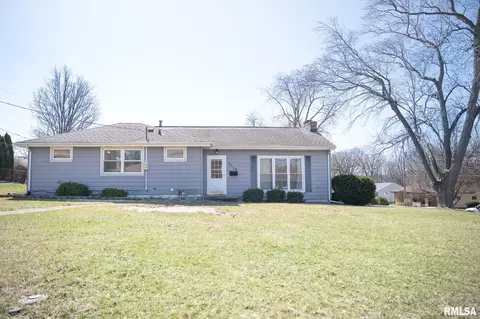 2114 W Westbrook Dr, Peoria, IL 61614