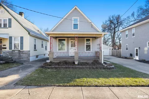 916 W Virginia Ave, Peoria, IL 61604