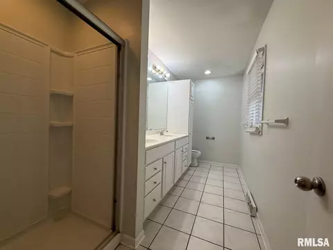 Bath - 20 Indian Trl, Macomb, IL 61455 photo 1 of 4