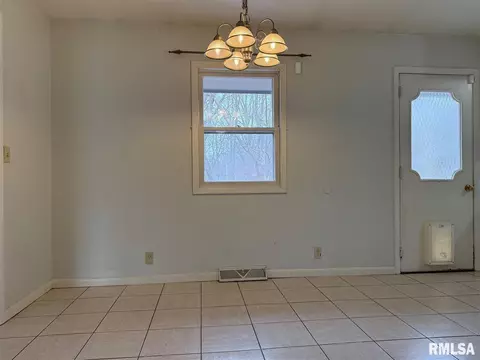 Other - 20 Indian Trl, Macomb, IL 61455 photo 2 of 8