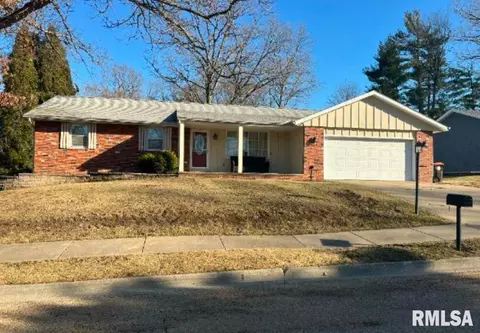223 Tamarack Ave, Morton, IL 61550