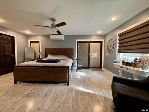 Bedroom - 9 Prairie Rd, Macomb, IL 61455 photo 2 of 5