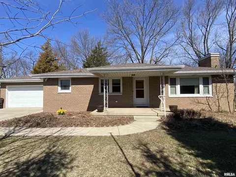 309 W Lakeland Rd, Morton, IL 61550