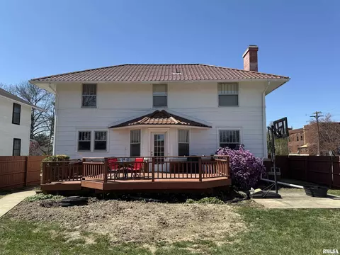 Exterior - 405 S Edwards St, Macomb, IL 61455 photo 5 of 7