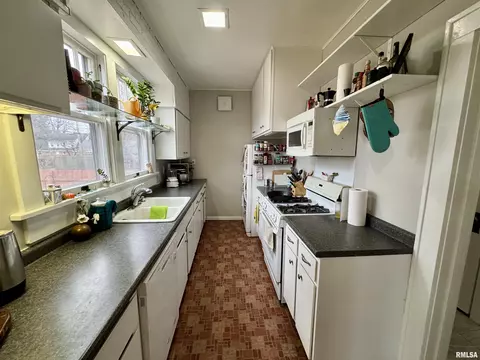 Kitchen - 405 S Edwards St, Macomb, IL 61455 photo 1 of 4