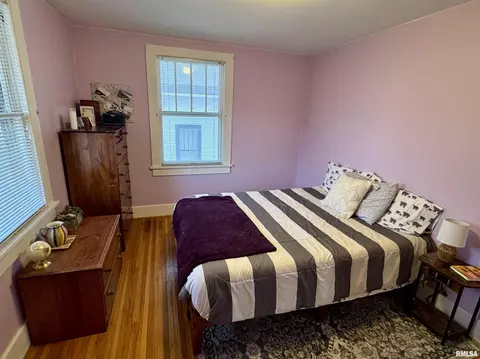 Bedroom - 405 S Edwards St, Macomb, IL 61455 photo 6 of 9
