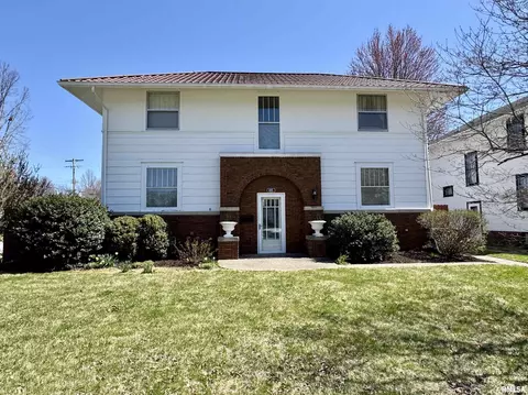 Exterior - 405 S Edwards St, Macomb, IL 61455 photo 2 of 7