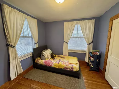 Bedroom - 405 S Edwards St, Macomb, IL 61455 photo 3 of 9