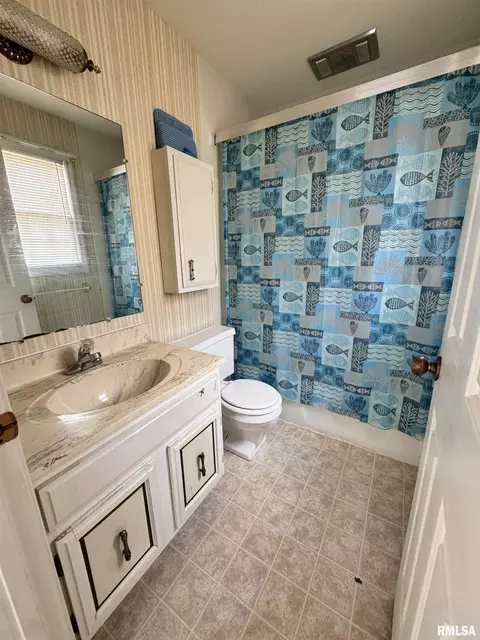 105 Arlington Dr, Macomb, IL 61455 photo 13