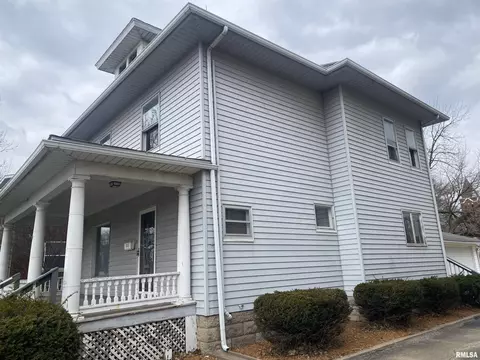 418 E Jackson St, Macomb, IL 61455 photo 2