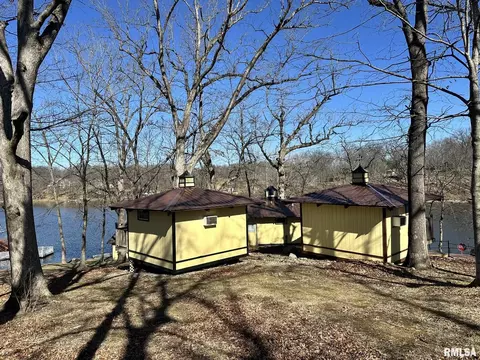 14944 E Shochonie Pt, Cuba, IL 61427