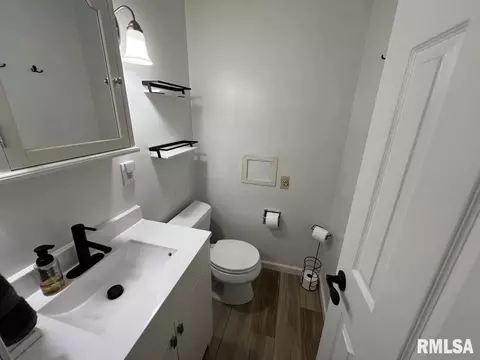 Bath - 124 Harmony Ln, Macomb, IL 61455 photo 1 of 2