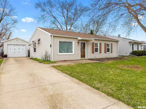 25 Santa Anita Dr, Bartonville, IL 61607