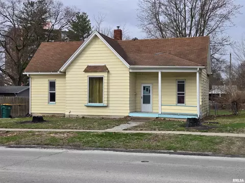 318 S Johnson St, Macomb, IL 61455 photo 1