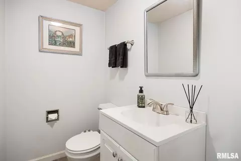 1055 E Jefferson St, Morton, IL 61550 photo 6