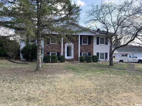 3120 E Hurricane Ln, Chillicothe, IL 61523