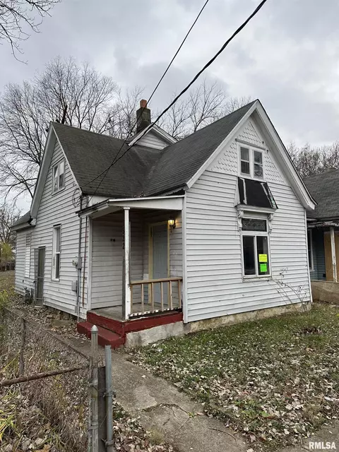 1522 W Widenham St, Peoria, IL 61605