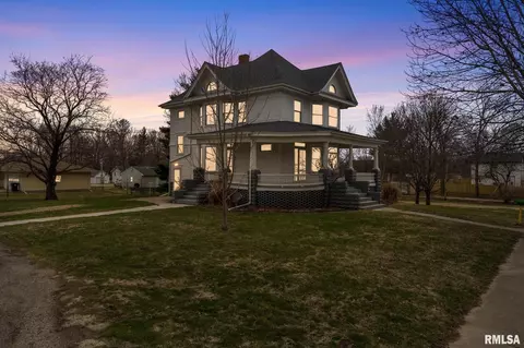 824 3rd St, Lacon, IL 61540 photo 2