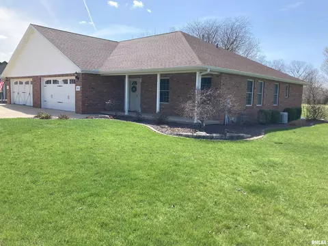 1332 Lori Ln, Washington, IL 61571