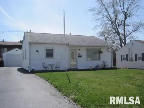 916 W Purtscher Dr, Peoria, IL 61614