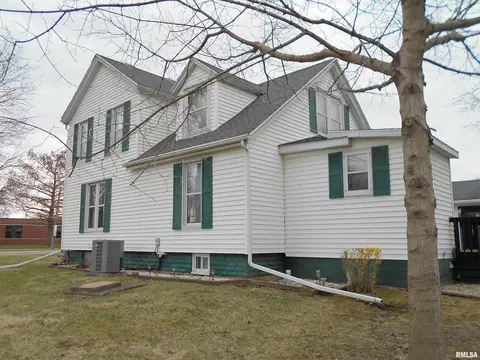 Other - 401 E Wood St, Avon, IL 61415 photo 1 of 4