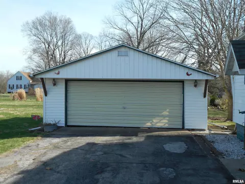 Other - 401 E Wood St, Avon, IL 61415 photo 3 of 4