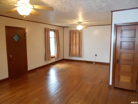 Living - 401 E Wood St, Avon, IL 61415 photo 2 of 2