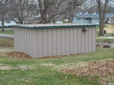 Other - 401 E Wood St, Avon, IL 61415 photo 4 of 4