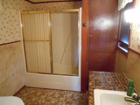 Bath - 401 E Wood St, Avon, IL 61415 photo 1 of 1